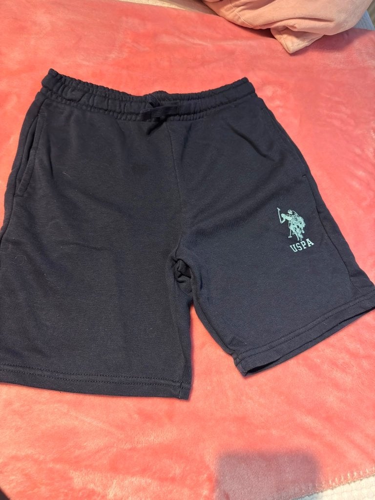 Kinderkleding 4 korte broeken en 1 lange broek (Jordan USPA), Ophalen, Zo goed als nieuw, Maat 146