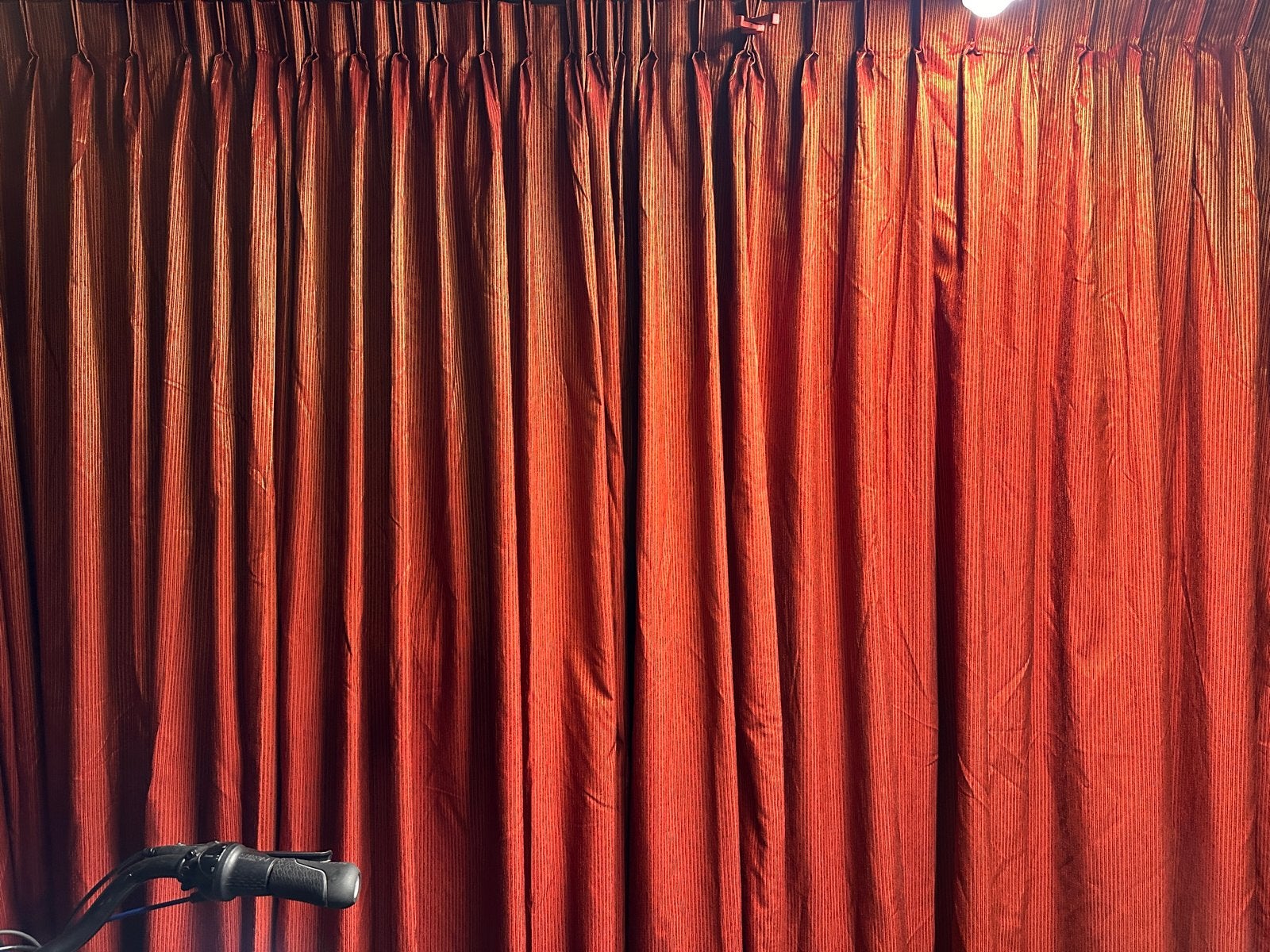 Mooie rode gordijnen voor mancave, café of gameroom (4 stuks, Ophalen of Verzenden, Gebruikt, Rood, Gordijn