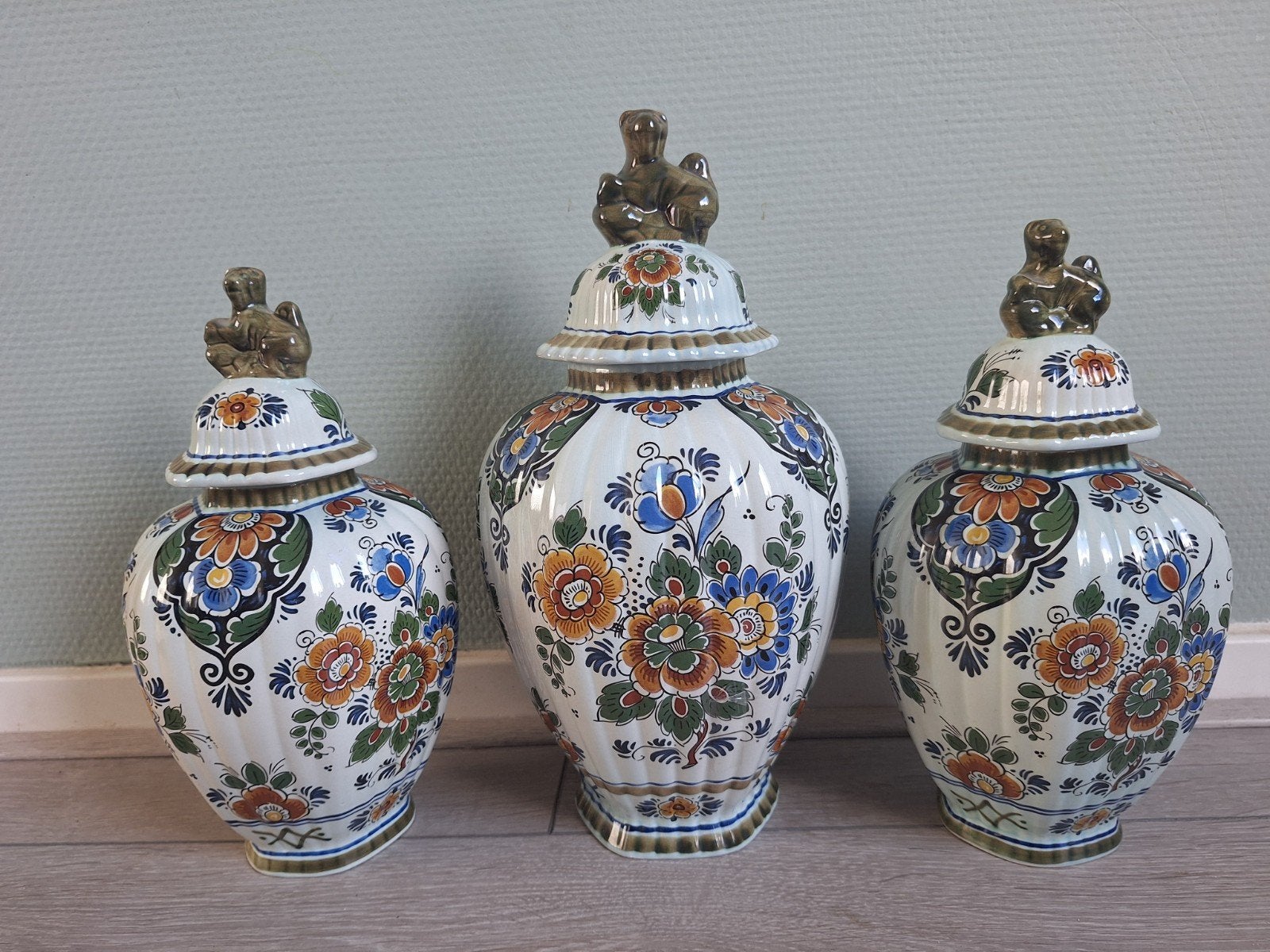 Mooie set Delft Polychroom Holland Handwerk vazen., Antiek en Kunst, Antiek | Vazen, Ophalen of Verzenden