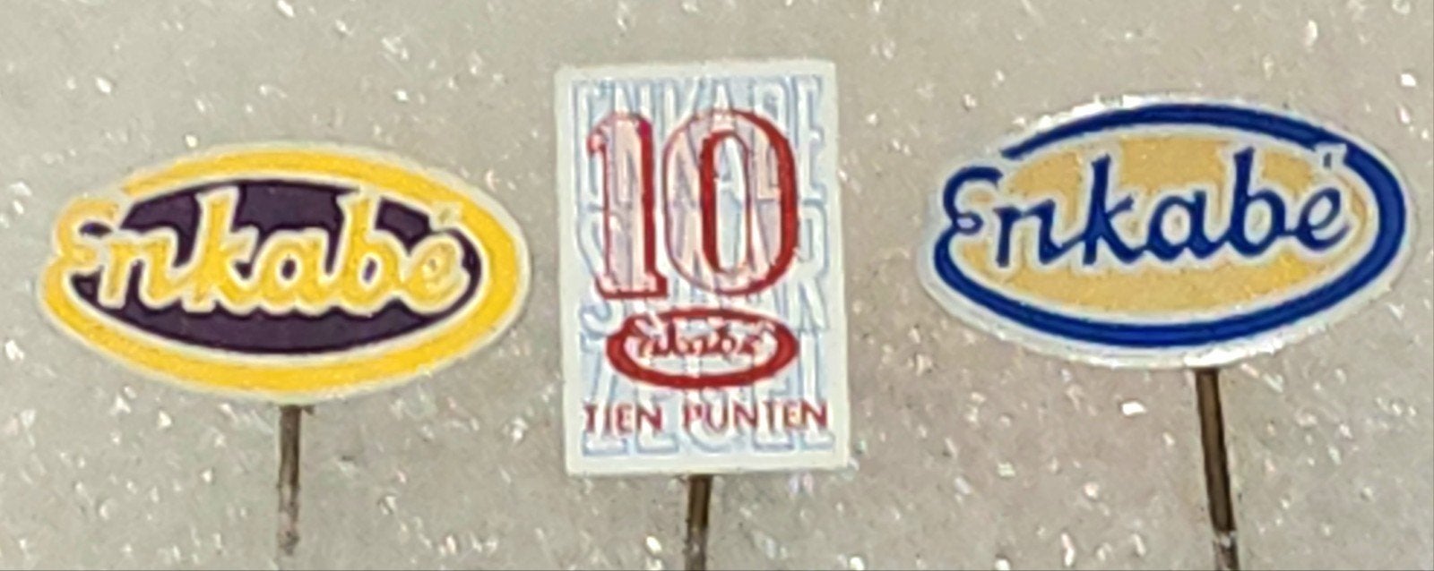 3 Speldjes Enkabé Kruidenier - Vintage Reclame, Ophalen of Verzenden, Gebruikt, Overige onderwerpen, Speldje of Pin
