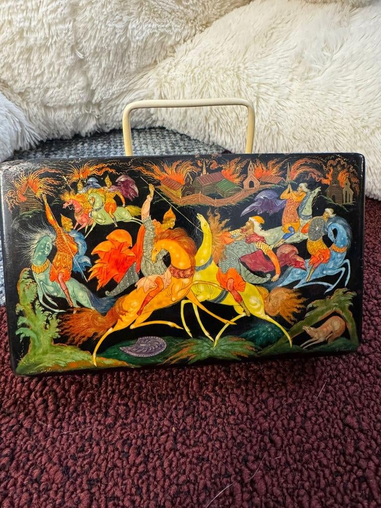 Russische handgeschilderde lakdoos – gesigneerd – vintage US, Ophalen
