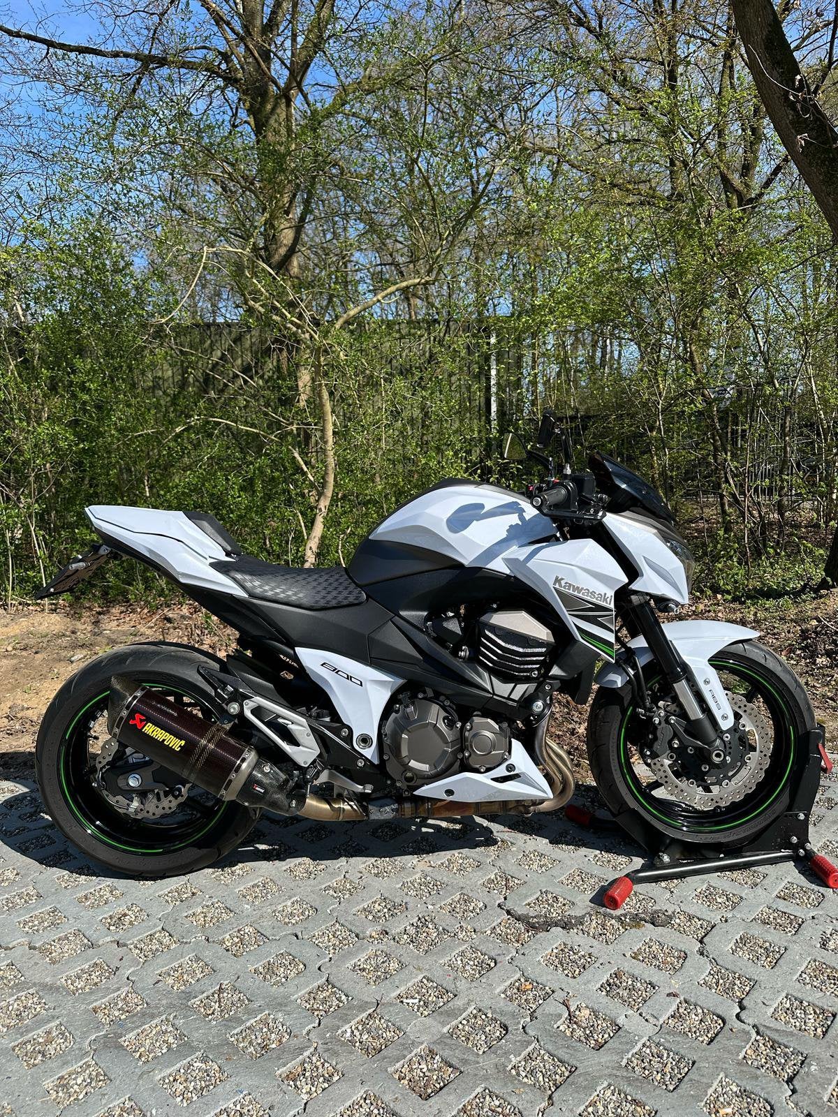 Kawasaki Z800 Performance - Akrapovic, Barracuda, Handvatver, Motoren, Motoren | Kawasaki, Handvatverwarming, 4 cilinders, Motorrijbewijs A