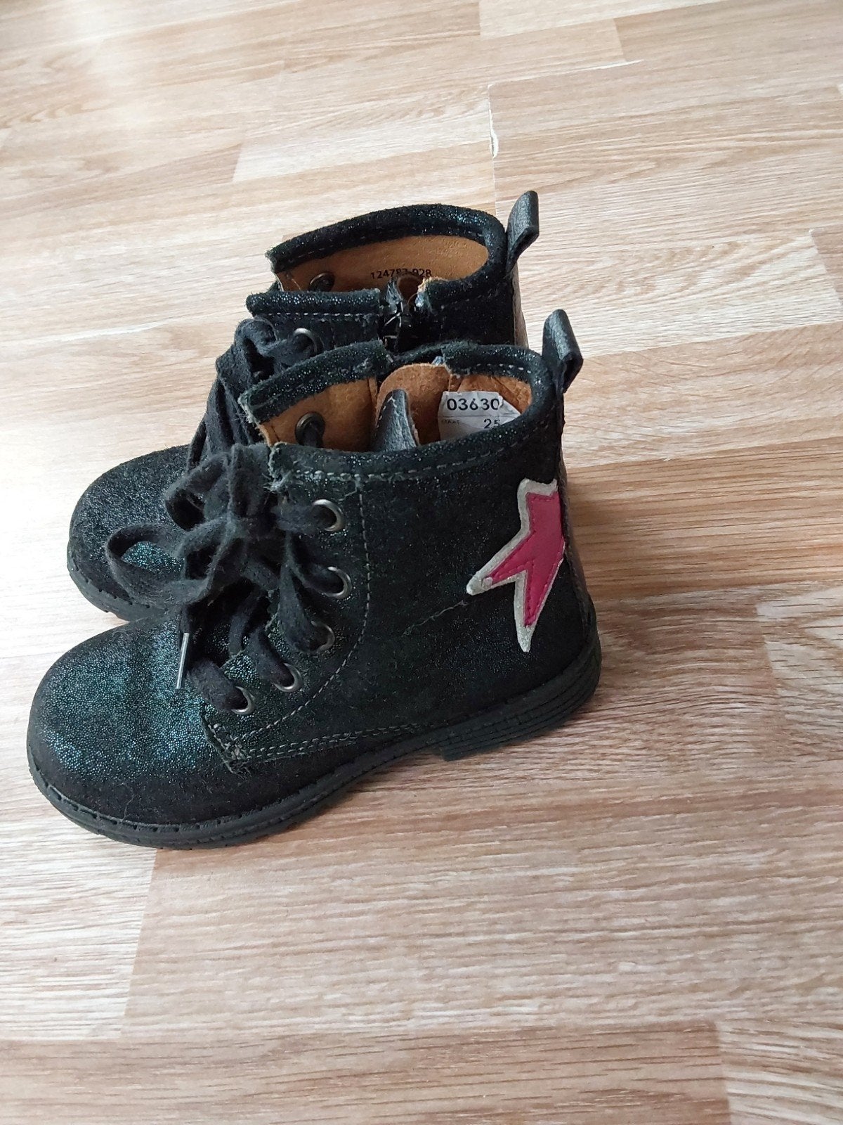 Prachtige nieuwe leren enkellaarsjes van Muyters maat 25, Schoenen, Nieuw, Muyters, Verzenden