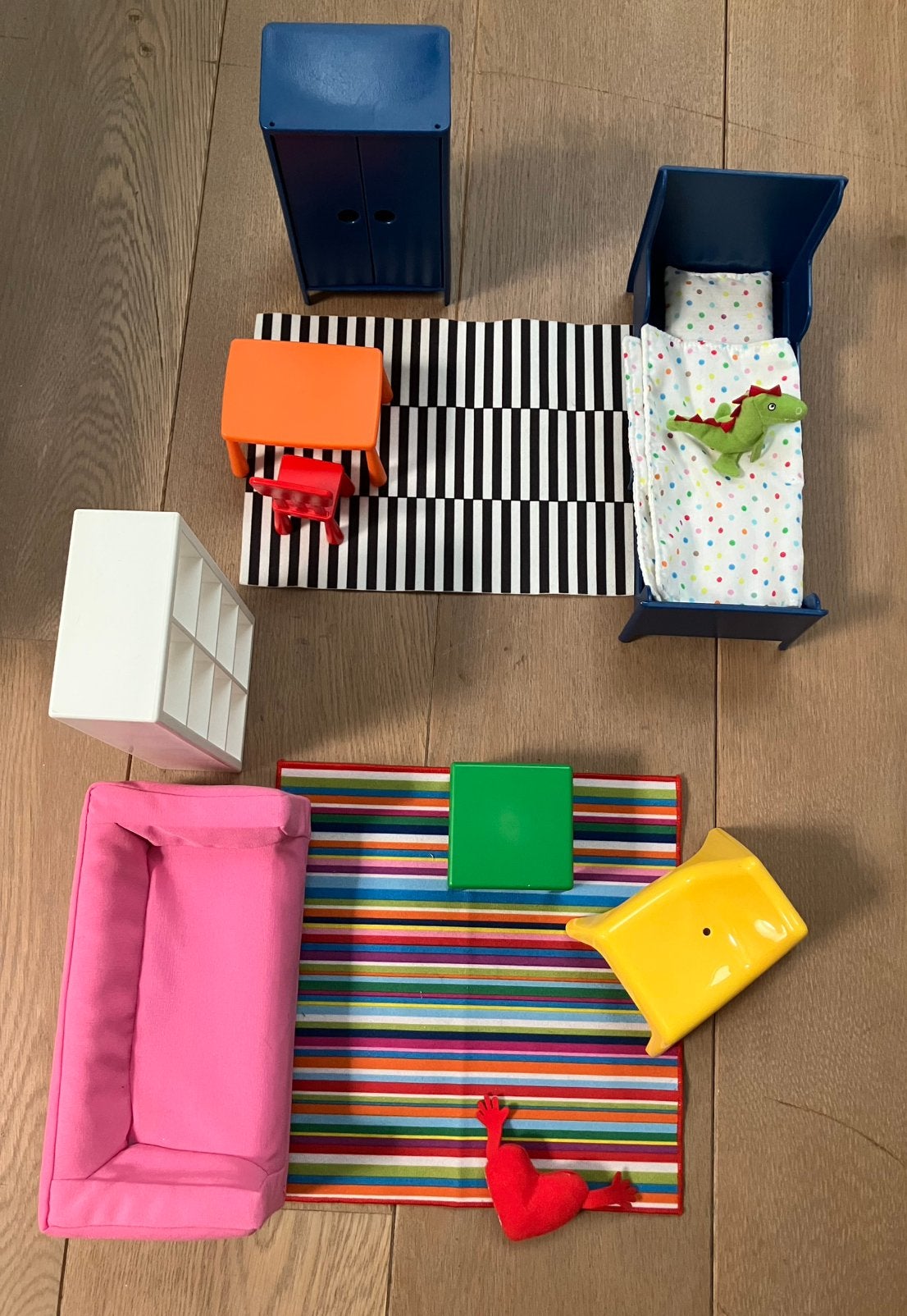 Ikea Huset kleine poppenhuis meubels klippan kallax kleed, Ophalen of Verzenden, Gebruikt, Toebehoren