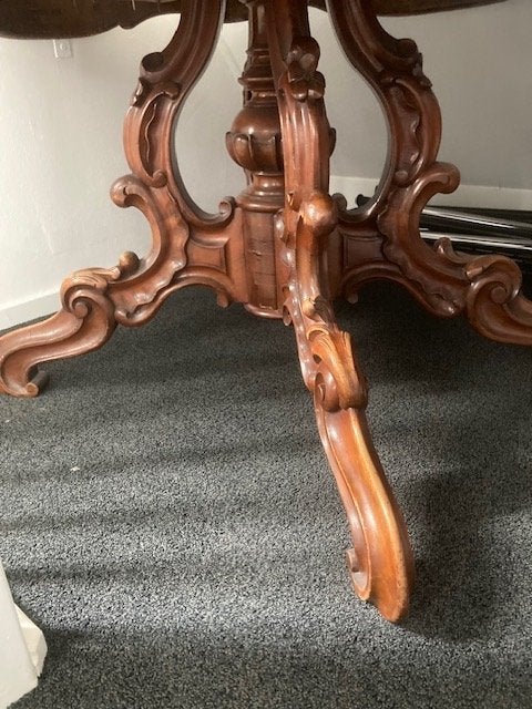 Foto 2 van antieke eettafel