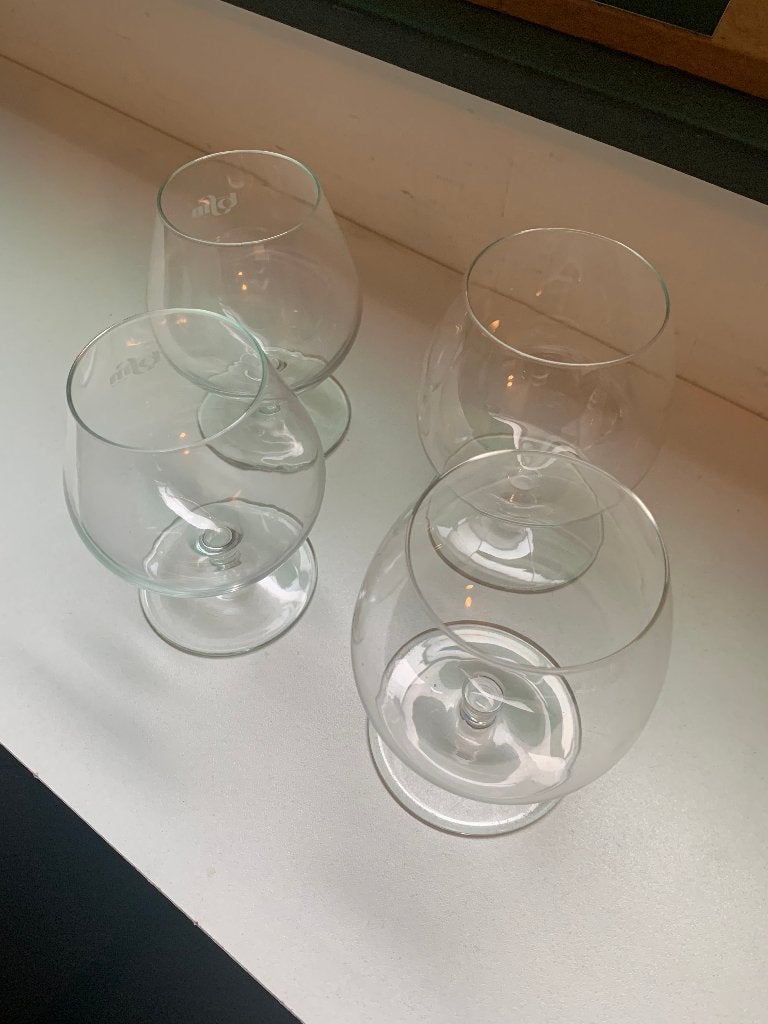 Cognacglazen 2+2, Ophalen