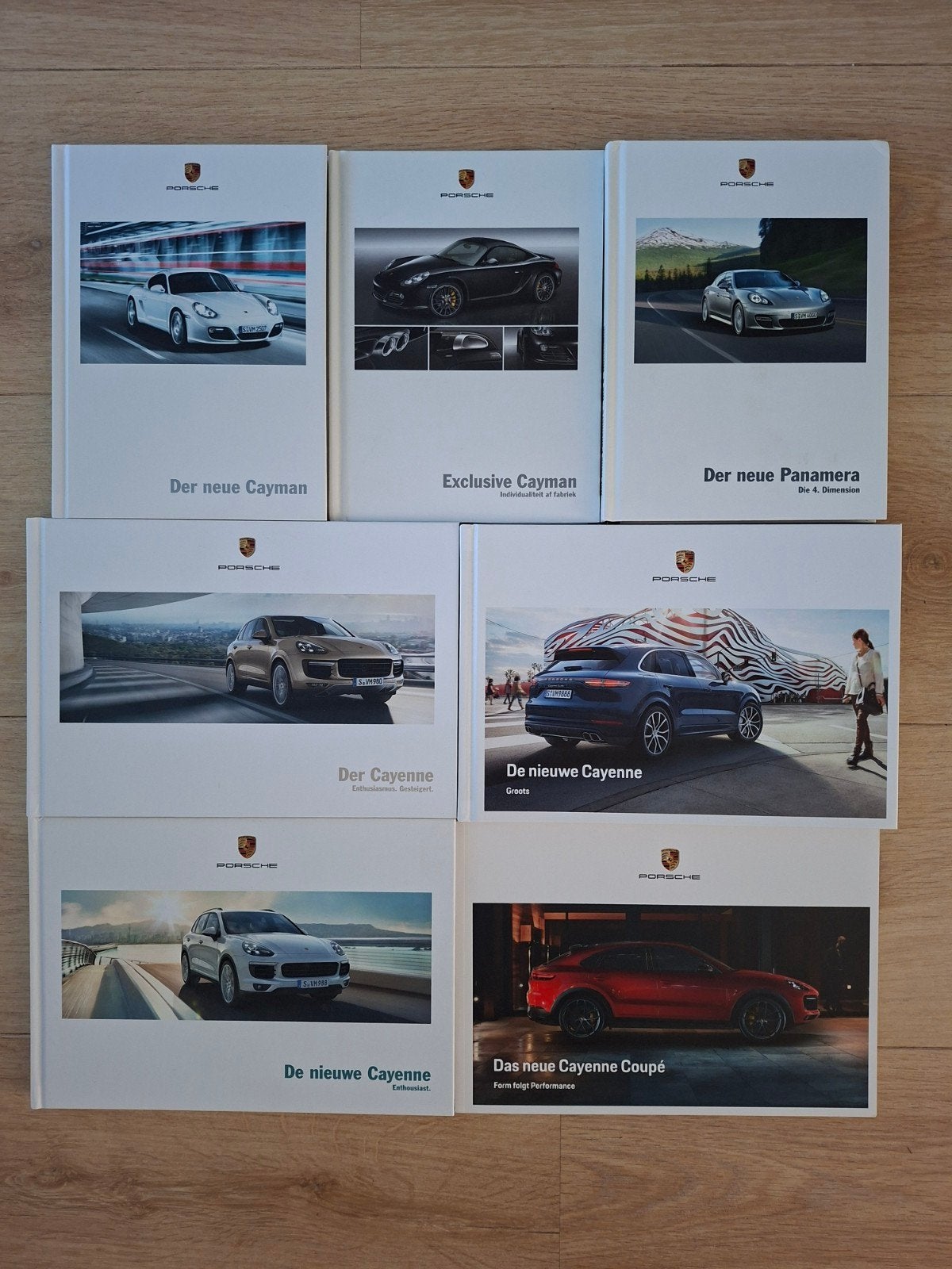partij Porsche brochures, Verzenden, Gelezen, Porsche