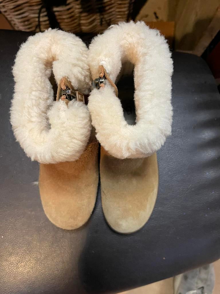 UGG schoenen maat 28,5, Kinderen en Baby's, Ophalen of Verzenden, Zo goed als nieuw, Meisje, Schoentjes