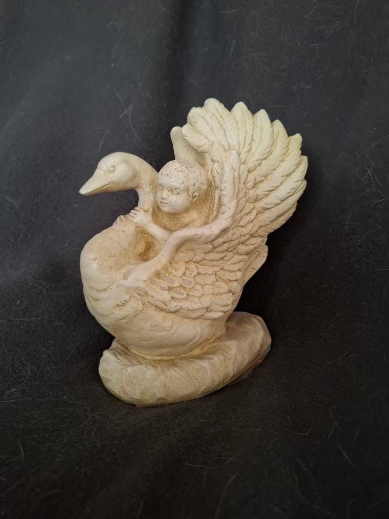 Zwaan met kind, Sieraden, Tassen en Uiterlijk, Overige materialen, Beige, Zo goed als nieuw, Ophalen