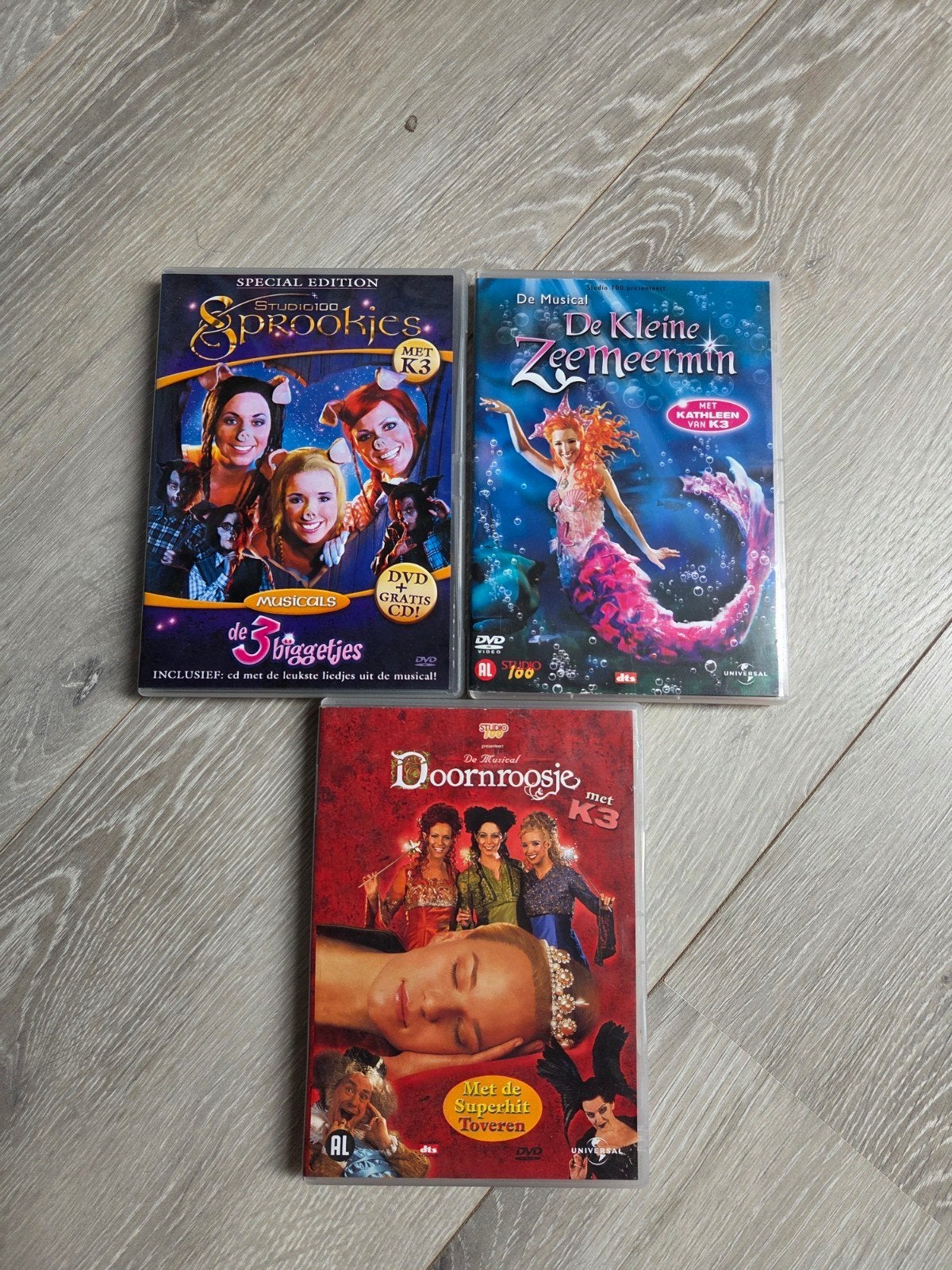 3x K3 Musicals dvd's oa 3 Biggetjes + Doornroosje, Alle leeftijden, Ophalen of Verzenden, Gebruikt