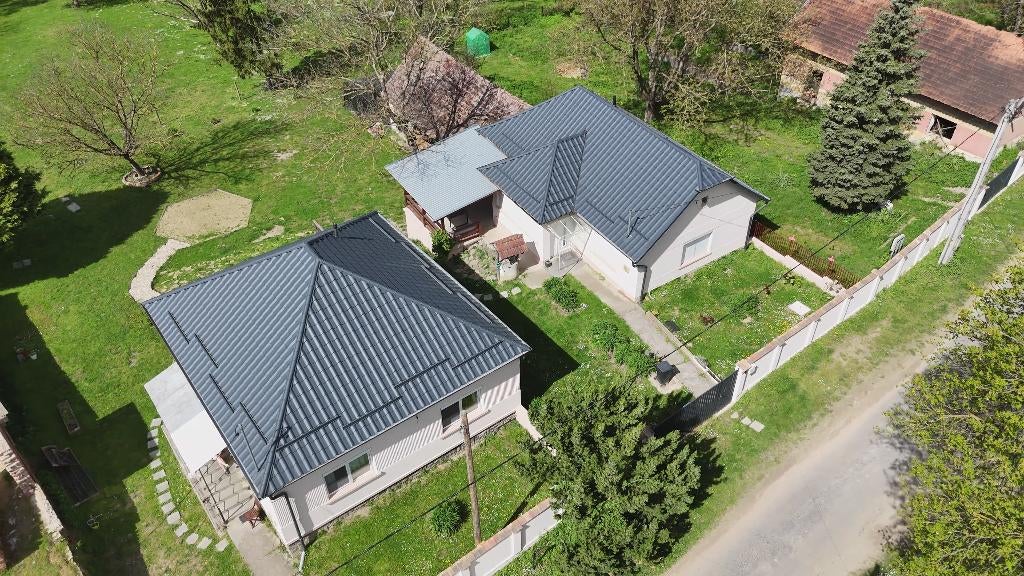 3 woningen op een rij met 10.997 m², met vrij uitzicht, Huizen en Kamers, Gyűrűs, Verkoop zonder makelaar, Landelijk, 6 kamers