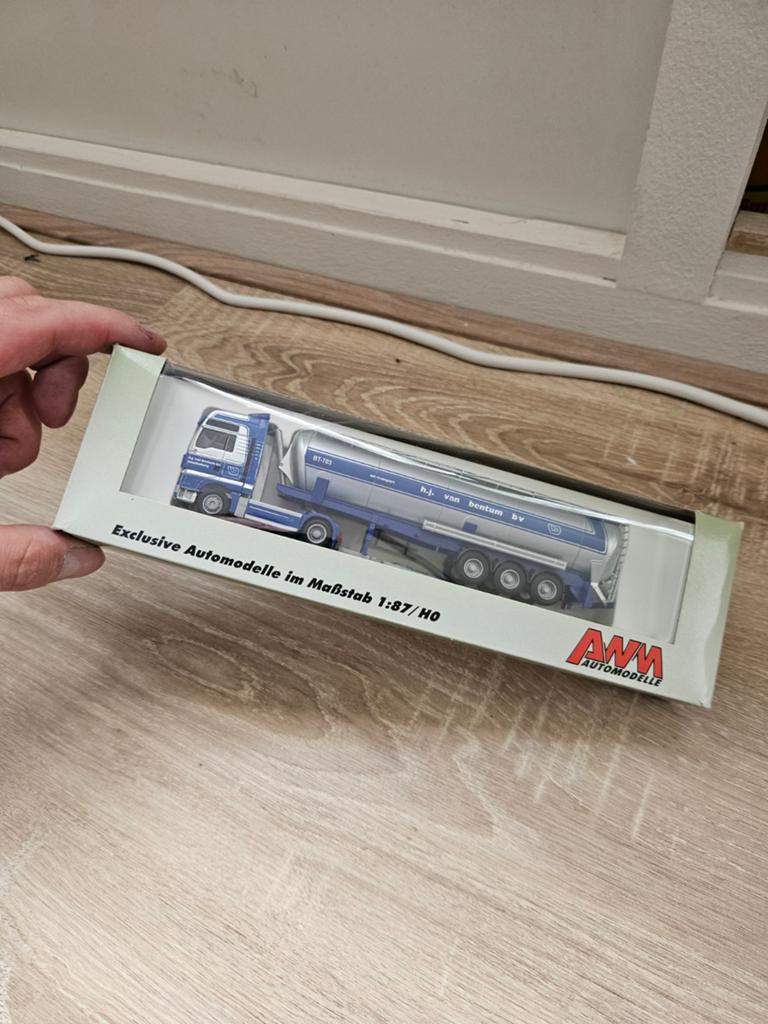AWM Man van bentum Tankwagen 1:87/H0 - Nieuw in doos, Ophalen of Verzenden, Nieuw, Bus of Vrachtwagen, AWM