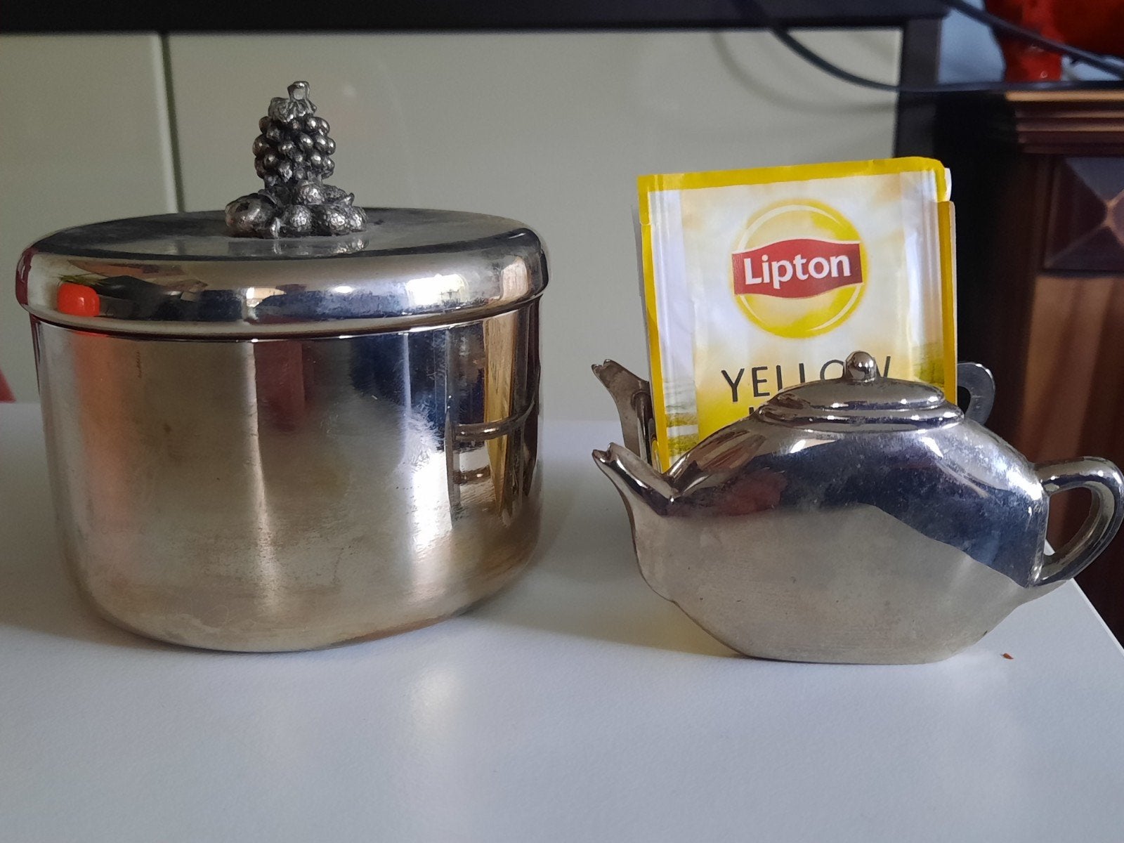 Antieke teezakhouder en verzilverd potje, Ophalen of Verzenden, Zo goed als nieuw, Pot, Bus of Blik