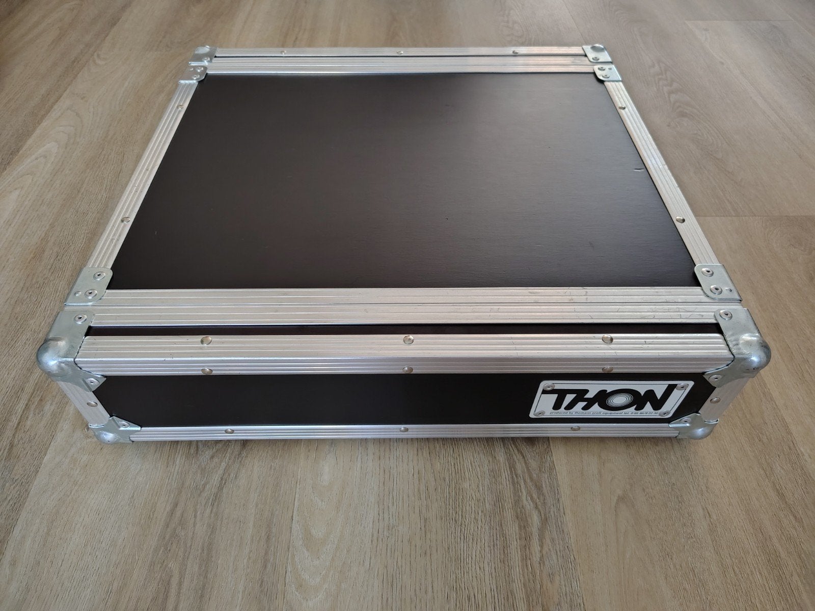 Thon Rack 2U 19" flight case, Ophalen of Verzenden, Zo goed als nieuw, Overige instrumenten, Flightcase