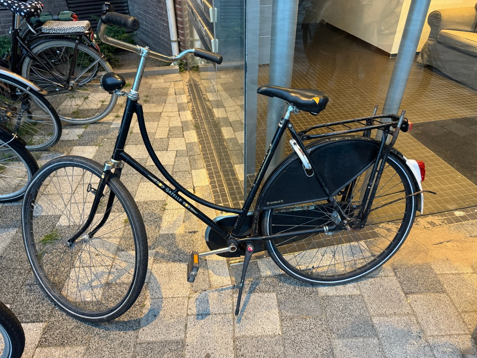 Gazelle omafiets - Klassieke zwarte stadsfiets, Fietsen en Brommers, Fietsen | Dames | Damesfietsen, Ophalen, Terugtraprem, Gazelle