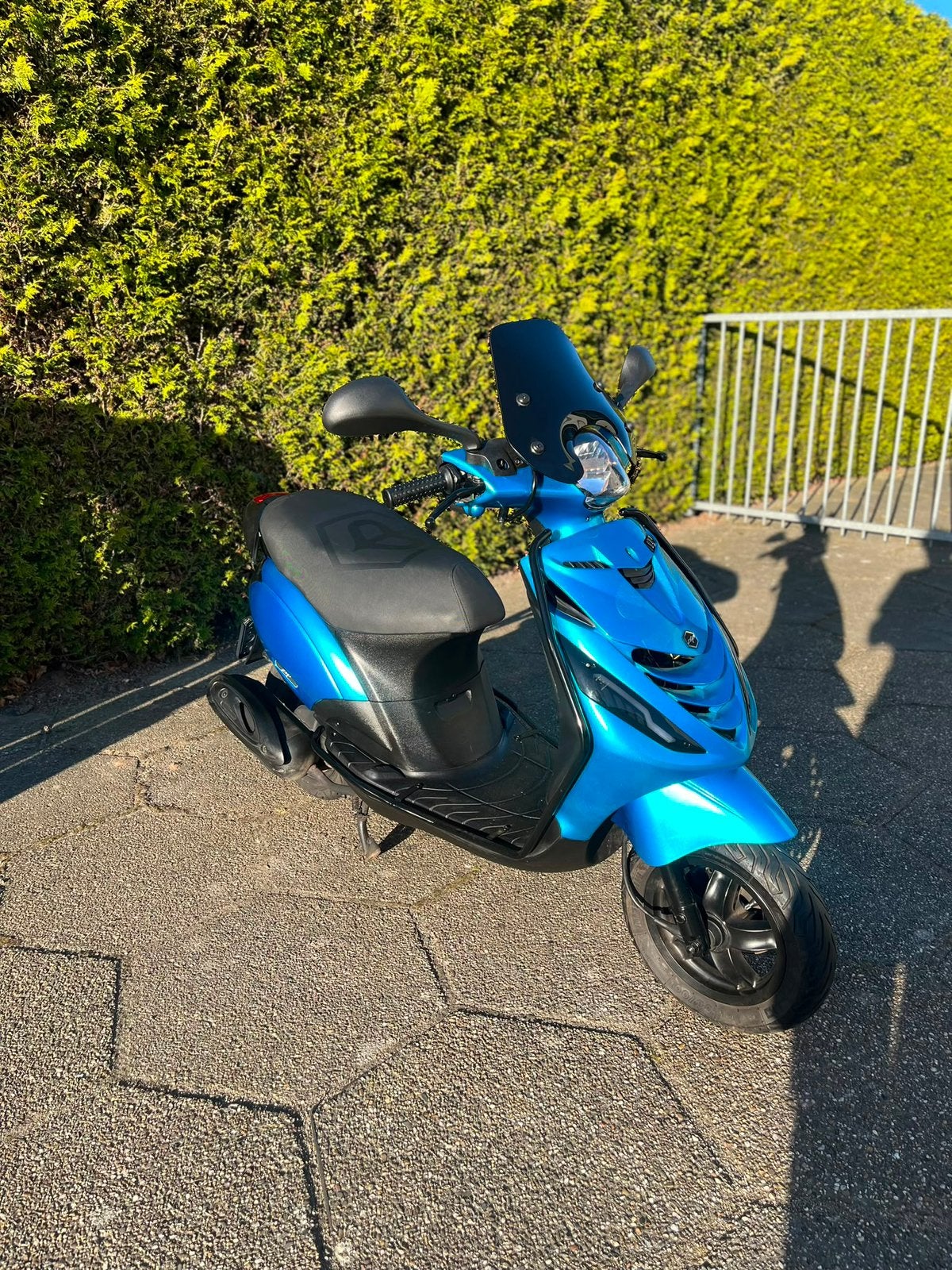 Piaggio zip 4t2v nieuwstaat!, Ophalen of Verzenden