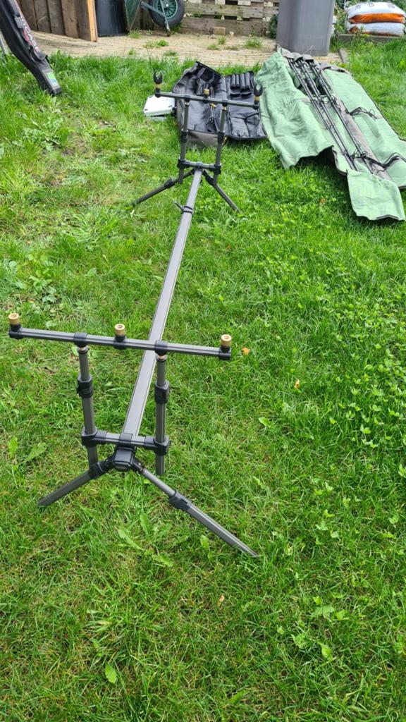 Complete visuitrusting: hengels, molens, rodpod, beetmelders, Ophalen of Verzenden