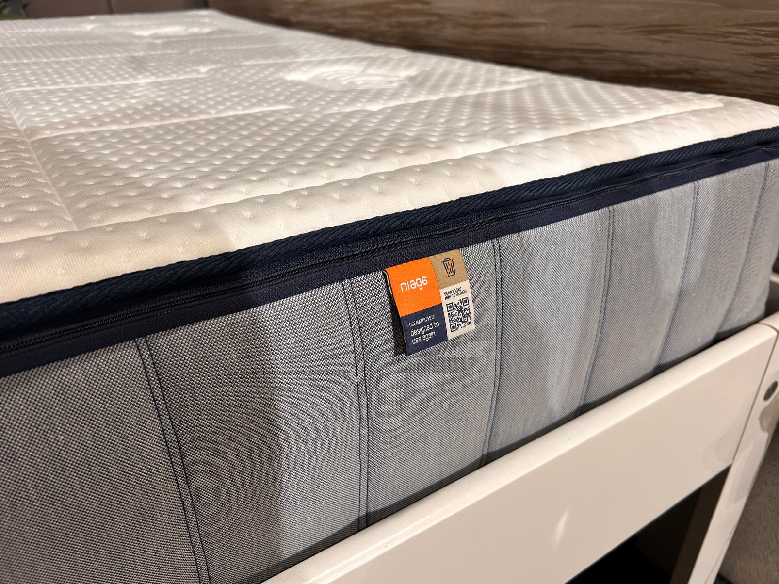 Auping Auronde 160x210 + Elysium Medium / Firm *SALE*, Ophalen of Verzenden, Zo goed als nieuw, Hout