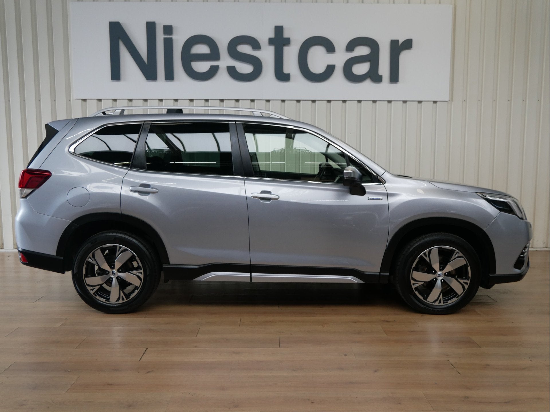 Subaru Forester 2.0i e-BOXER Premium (bj 2023, automaat), 12 maanden, 4 cilinders, Leder, Bedrijf