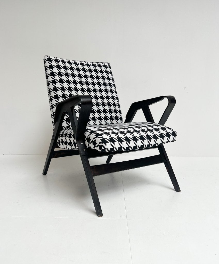 Gereviseerde fauteuil van Frantisek Jirak voor Tatra Nabytok, Nabytok, Gebruikt, Design, 75 tot 100 cm
