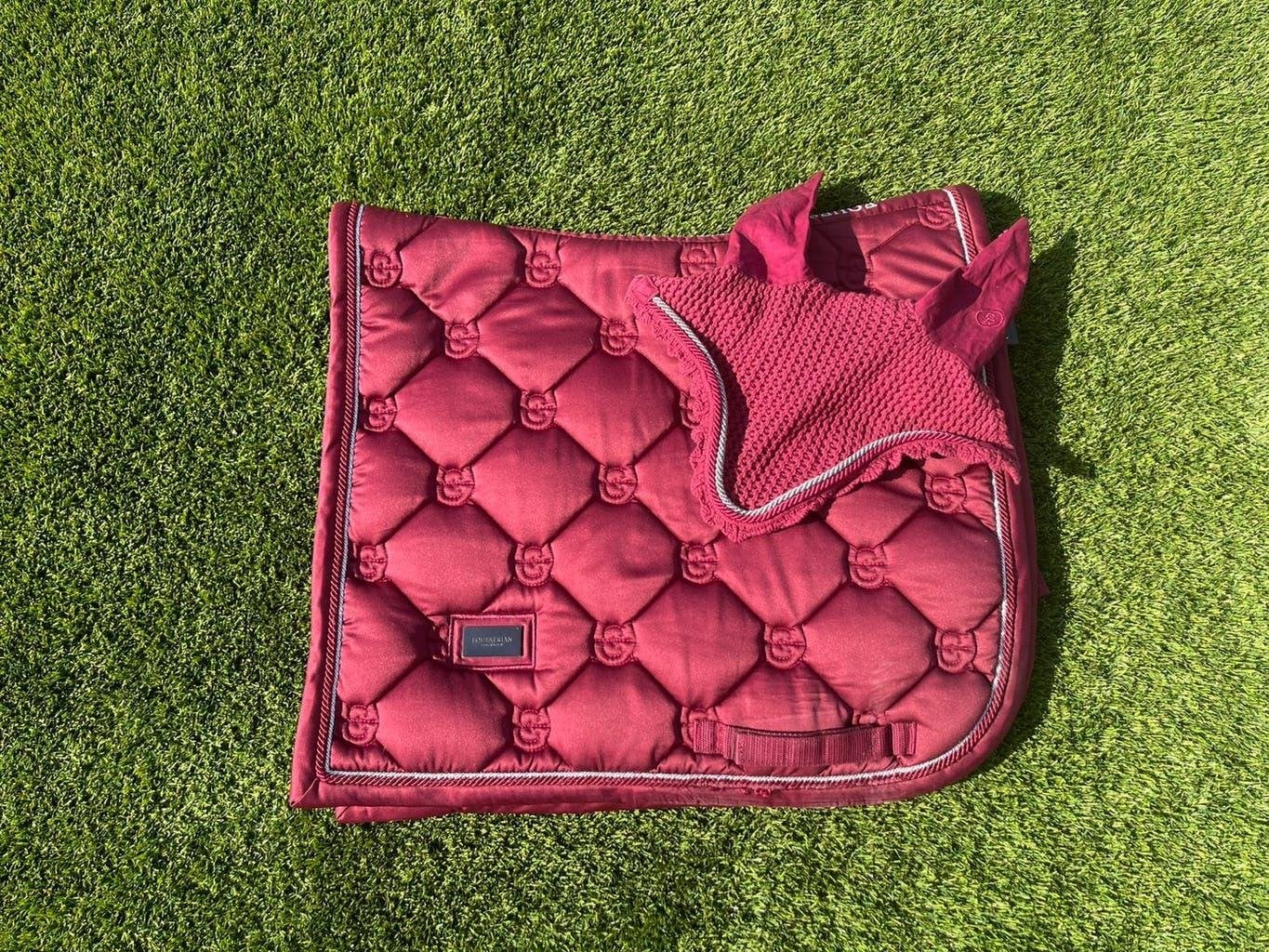 Equestrain Stockholm setje Rood (Dresuur maat Full/L), Dieren en Toebehoren, Full (L), Dressuurdekje, Rood, Equestrian Stockholm