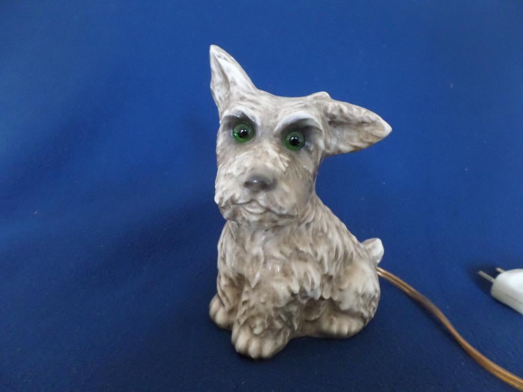 Hummel lampje Yorkshire Terrier, geproduceerd door Goebel, Verzenden