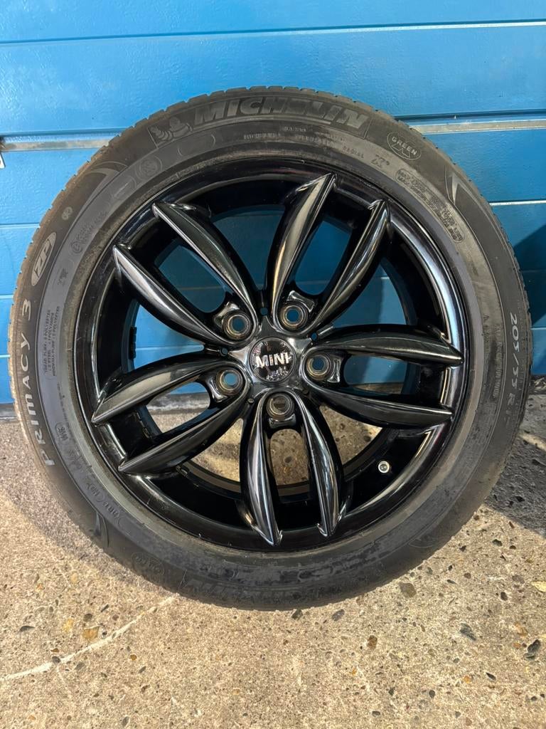Originele Mini Countryman 17 inch set inclusief zomerbanden, Auto-onderdelen, Banden en Velgen, Ophalen, Gebruikt, Banden en Velgen