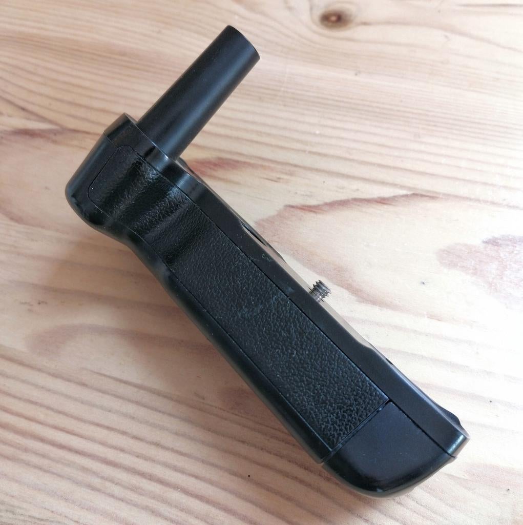 Nikon MB-16 batterijhouder  € 30,00, Ophalen of Verzenden, Spiegelreflex, Nikon
