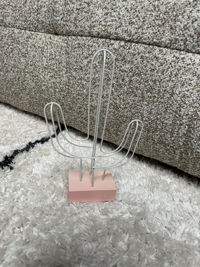 Leuke cactus decoratie, metaal met roze voet, Huis en Inrichting, Woonaccessoires | Overige, Zo goed als nieuw, Ophalen of Verzenden