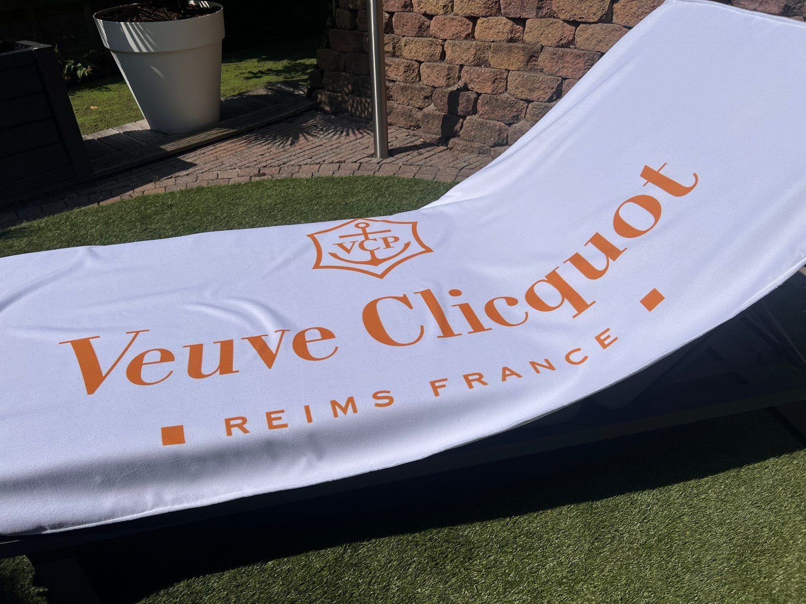 Veuve Clicquot XXL Badlaken., Ophalen of Verzenden, Nieuw, Wit, Vierkant