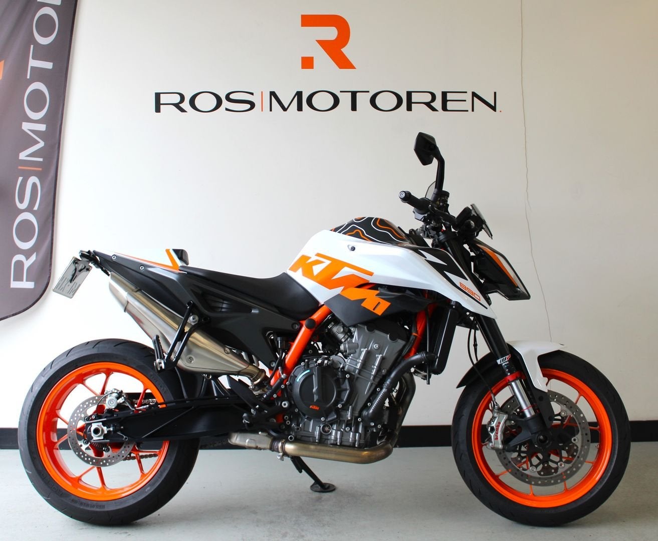 KTM 890 DUKE R (bj 2020) - org.NL - 1ste eigenaar -, 2 cilinders, Motorrijbewijs A, Bedrijf, Onbekend