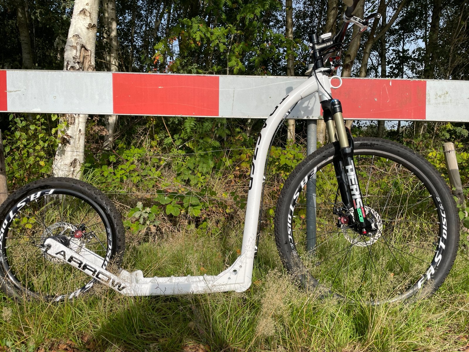 Traczer Arrow stepjoring canicross dogscootering, Fietsen en Brommers, Ophalen, Zo goed als nieuw, Kickbike