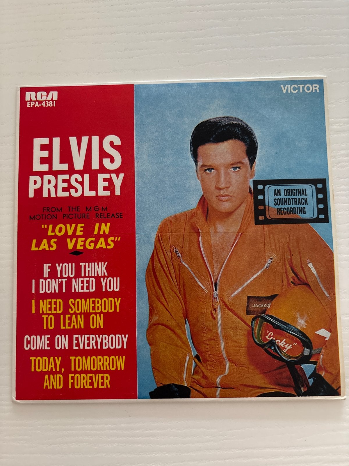 Elvis Presley - Love in Las Vegas 45 toeren (Australië), Ophalen of Verzenden, Zo goed als nieuw, Cd of Plaat