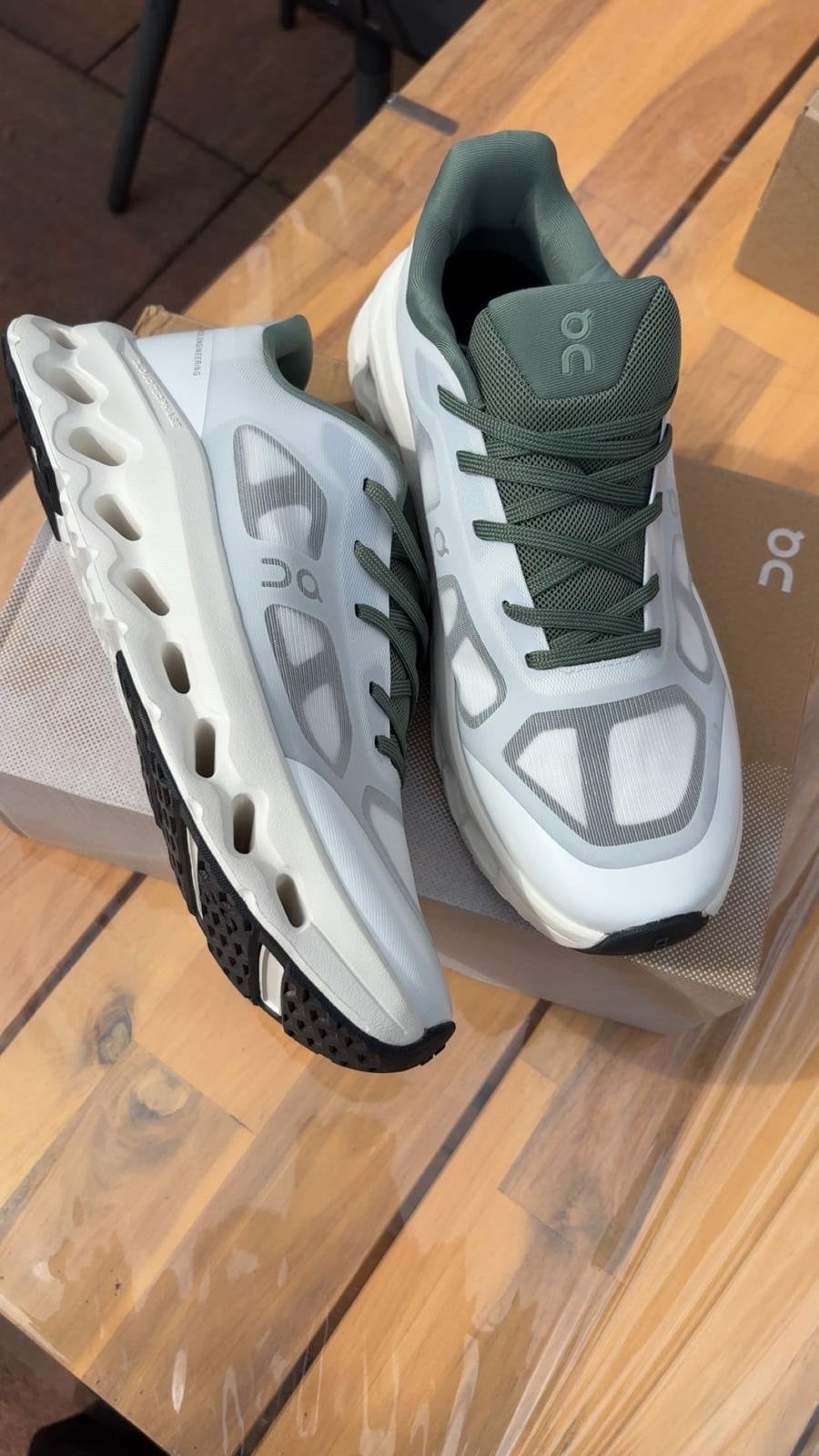 On cloud Cloudtilt Remix sneakers maat 44 - Nieuw, Kleding | Heren, Wit, Nieuw, Ophalen of Verzenden, Sneakers of Gympen