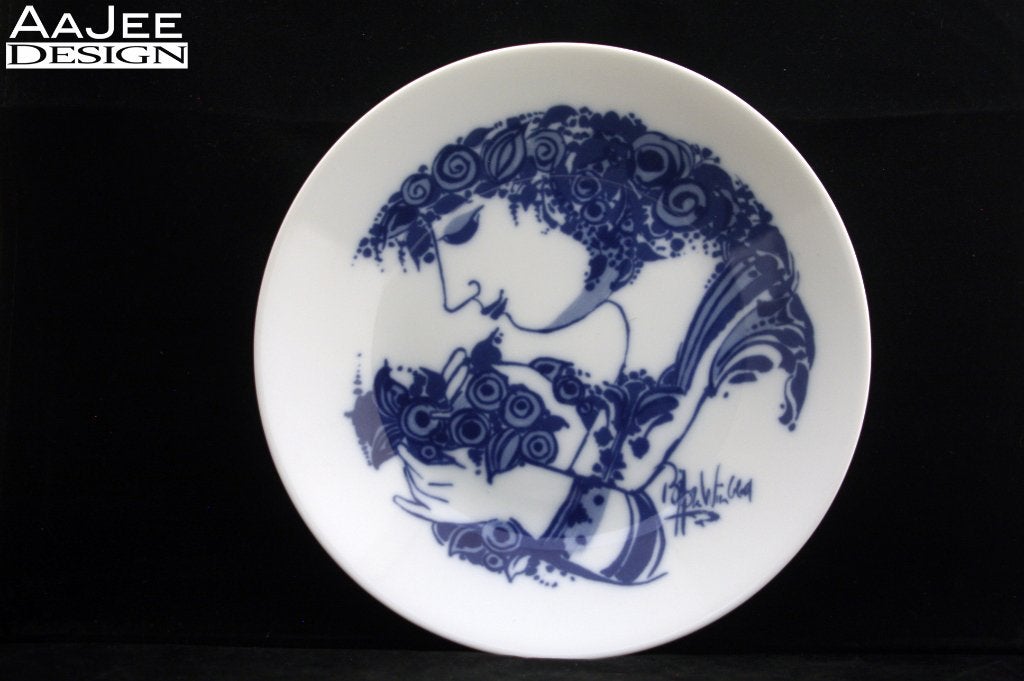 Rosenthal - Vrouw met bloemen - Bord - Bjørn Wiinblad  - Los, Ophalen of Verzenden, Zo goed als nieuw, Bord(en), Overige stijlen