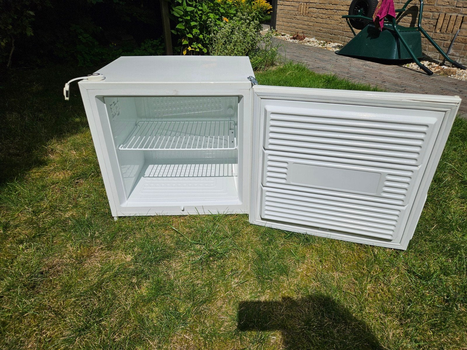 Zanussi mini vriezer, Gebruikt, Minder dan 85 cm, Minder dan 60 cm, Vrijstaand