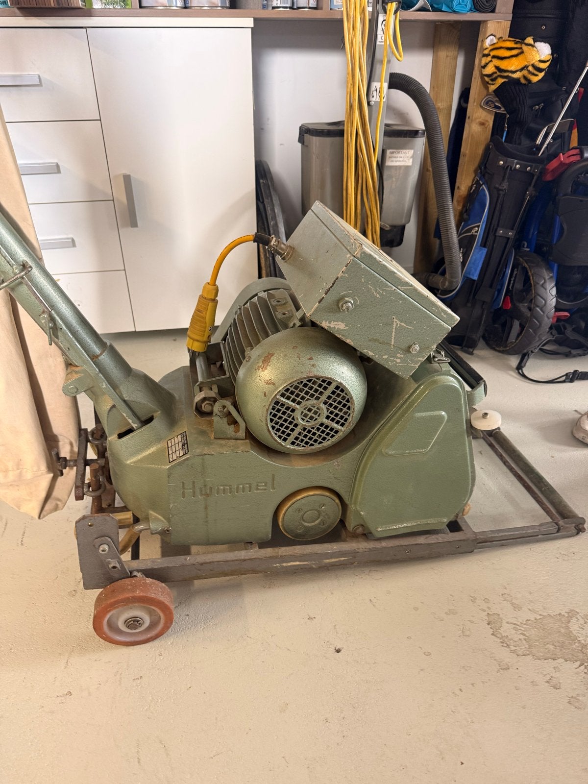 Lägler Hummel parketschuurmachine + Lägler kanten schuurm., Ophalen, Gebruikt, 1200 watt of meer, Vlakschuurmachine