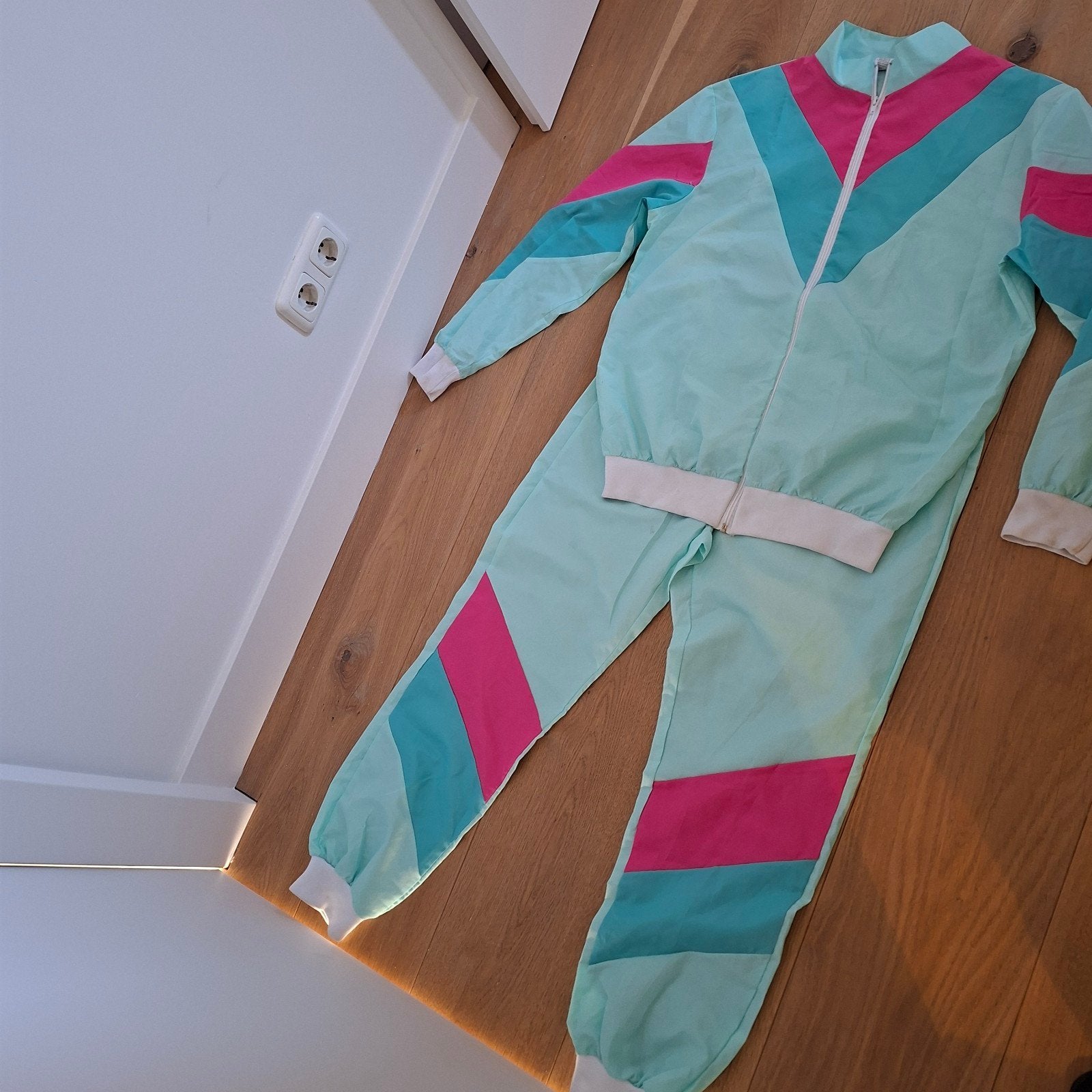 fout trainingspak 80's 90's retro gabber L, Verzenden, Maat 42/44 (L), Overige thema's, Kleding