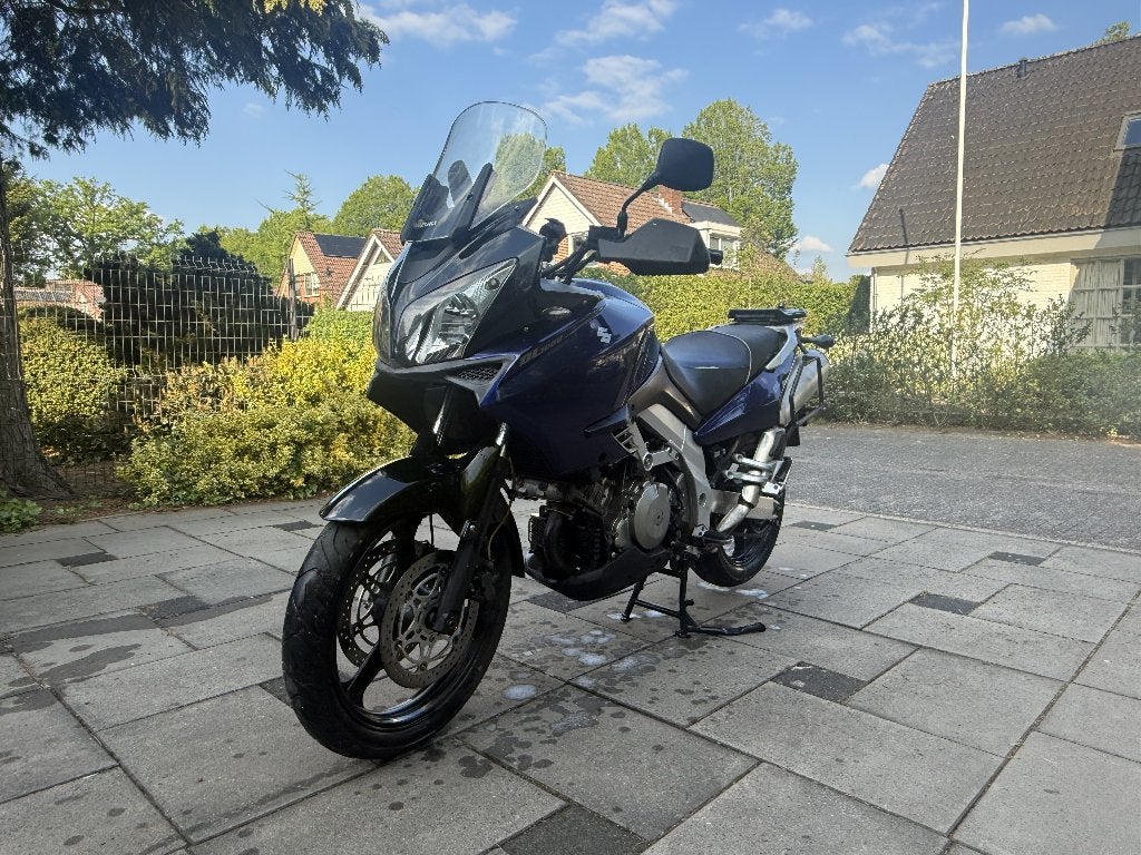 Suzuki V-strom DL 1000, Motoren, 2 cilinders, Motorrijbewijs A, Gebruikt, Particulier