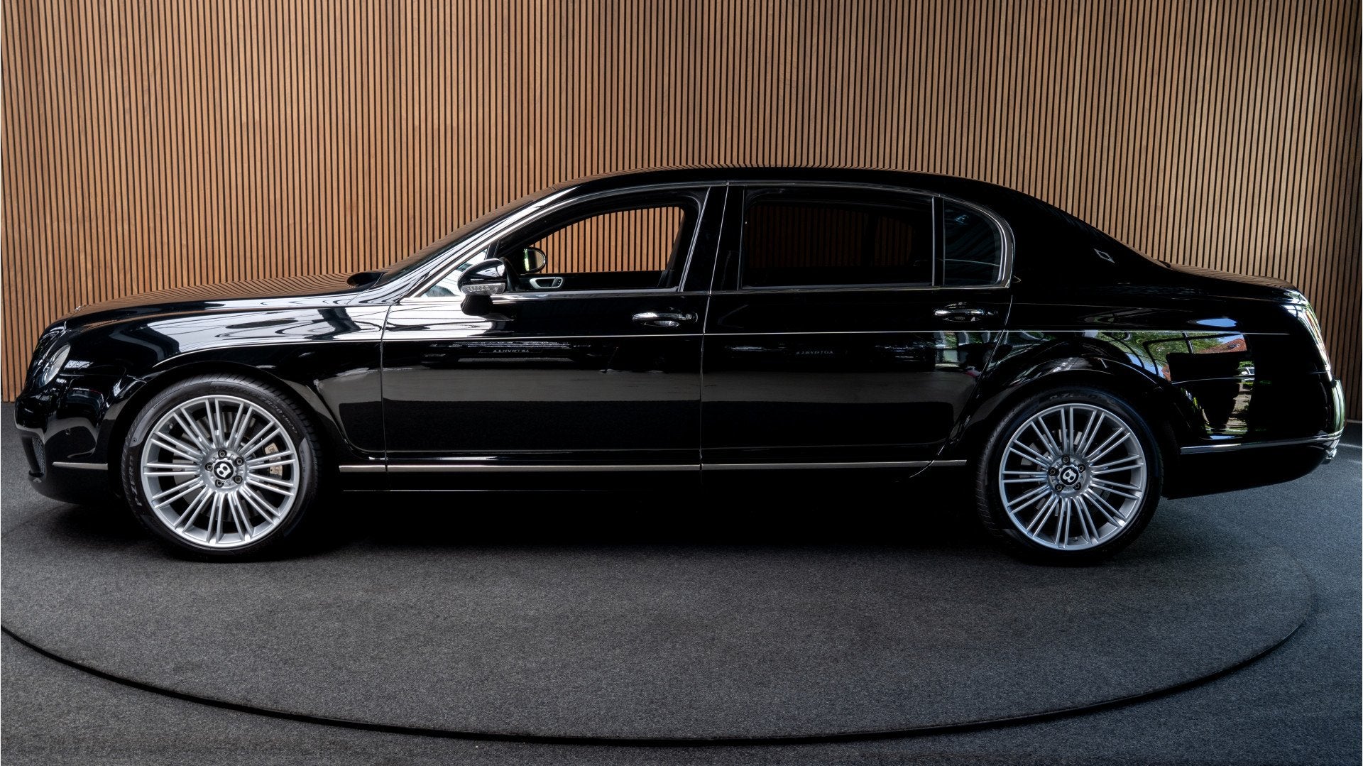 Bentley Continental Flying Spur 6.0 W12 Speed Leer Navi Naim, Automaat, Zwart, 12 cilinders, 4 stoelen