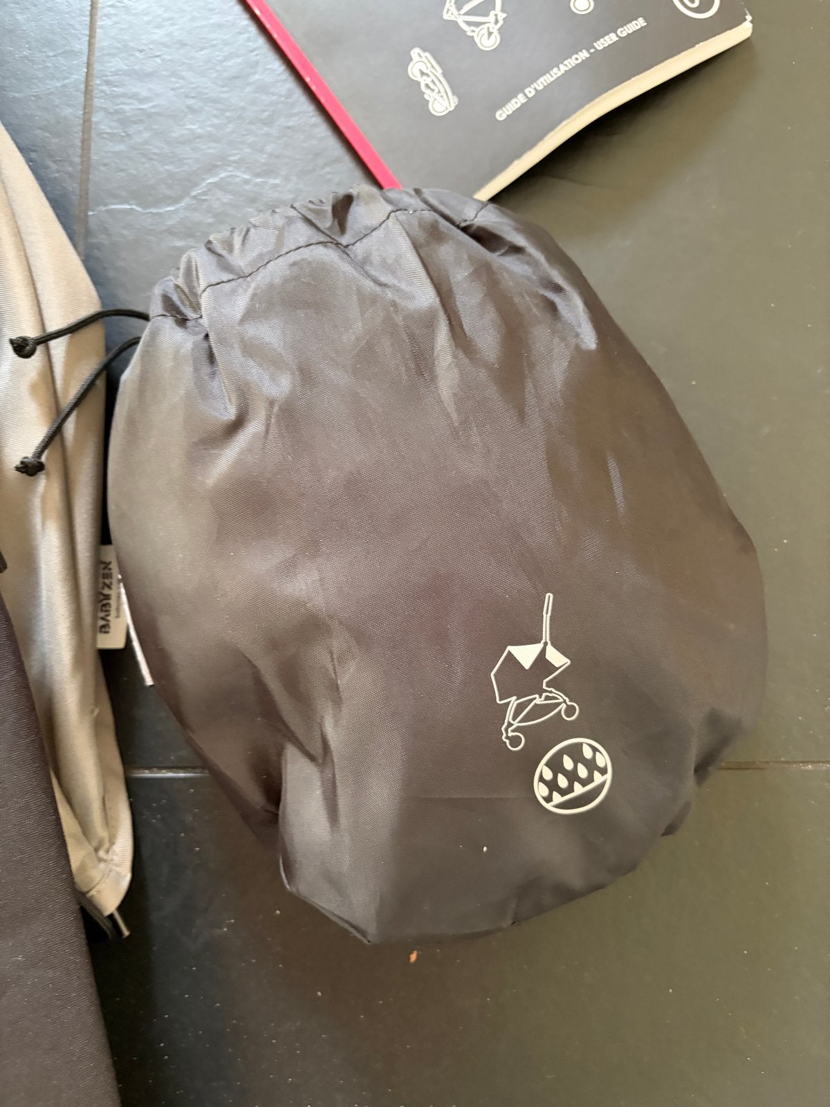 Babyzen Yoyo babyzitje/-bedje met nekkussen en regenhoes, Ophalen of Verzenden, Zo goed als nieuw