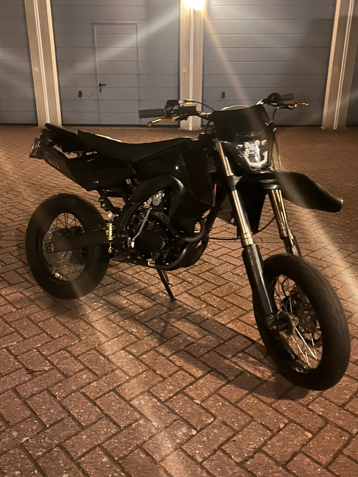 schakelbrommer 250cc op brom, Fietsen en Brommers, Brommers | Crossbrommers, Zo goed als nieuw, Overige merken, Ophalen
