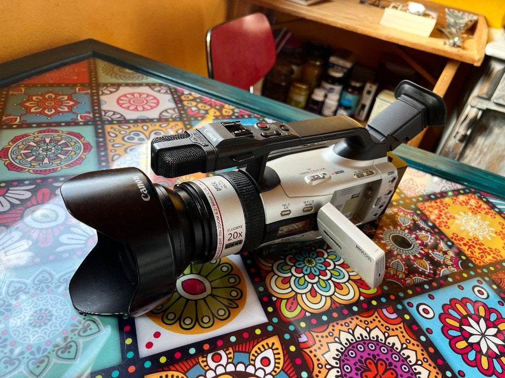 Profesionele Canon XM2 digitale camera met toebehoor nu 399€, Ophalen, Mini dv, Gebruikt, Full HD