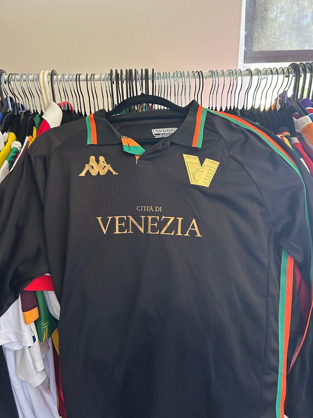 Venezia FC uniek voetbalshirt, Zwart, Overige maten, Ophalen of Verzenden, Zo goed als nieuw