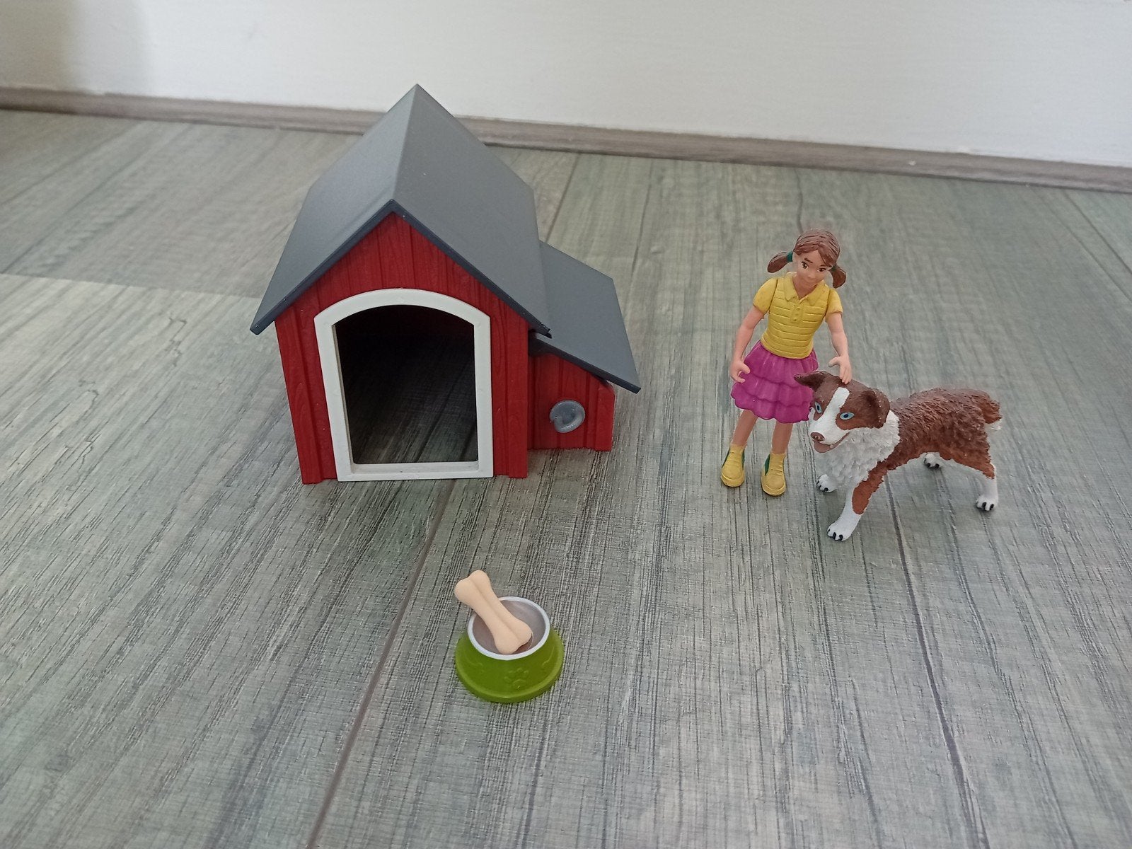 Schleich 42376 Hondenhok met meisje en Borde Collie, Verzamelen, Ophalen of Verzenden, Zo goed als nieuw