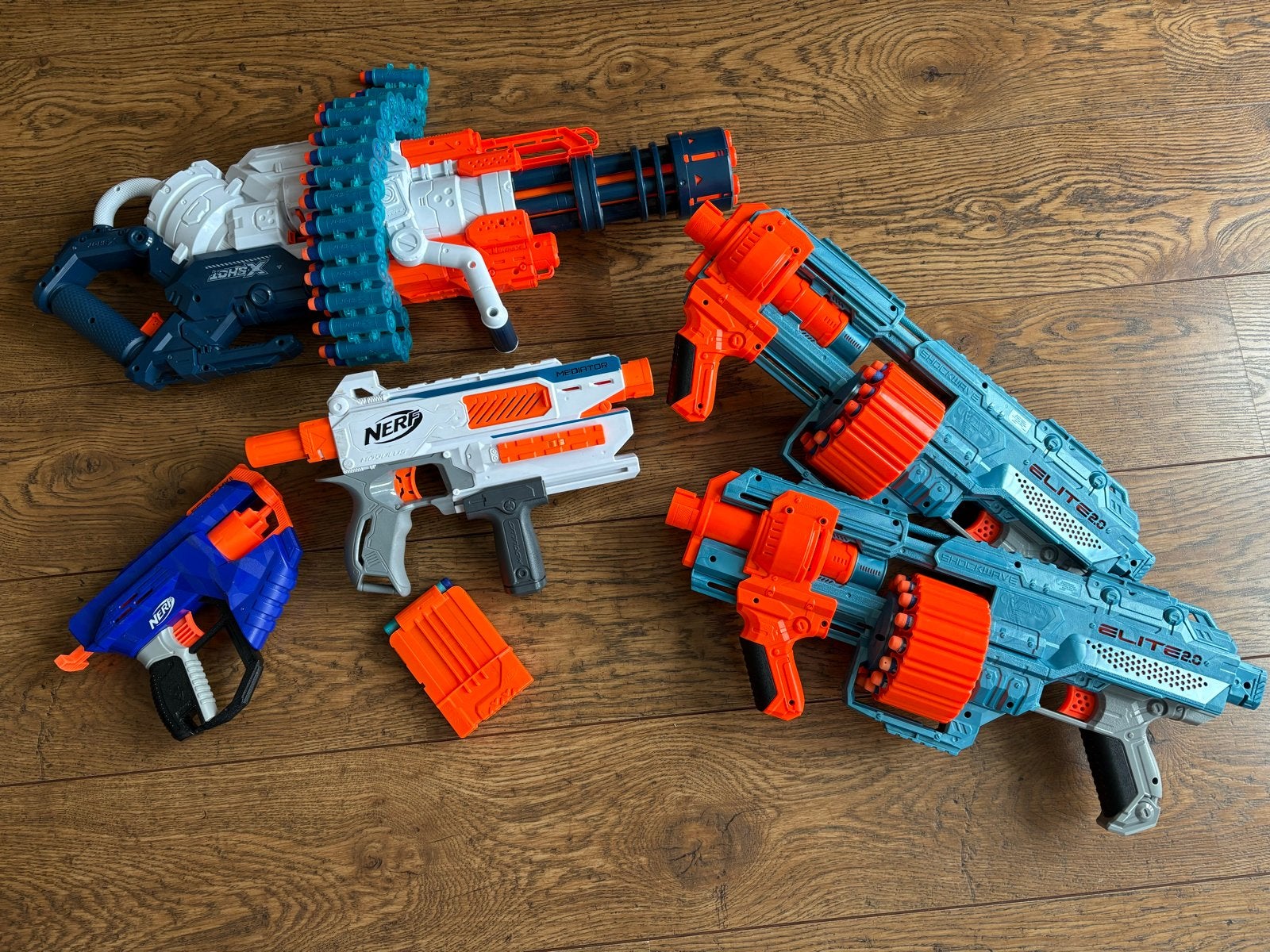 Nerf guns: 5 grote(re) en 11 kleine, Ophalen, Gebruikt