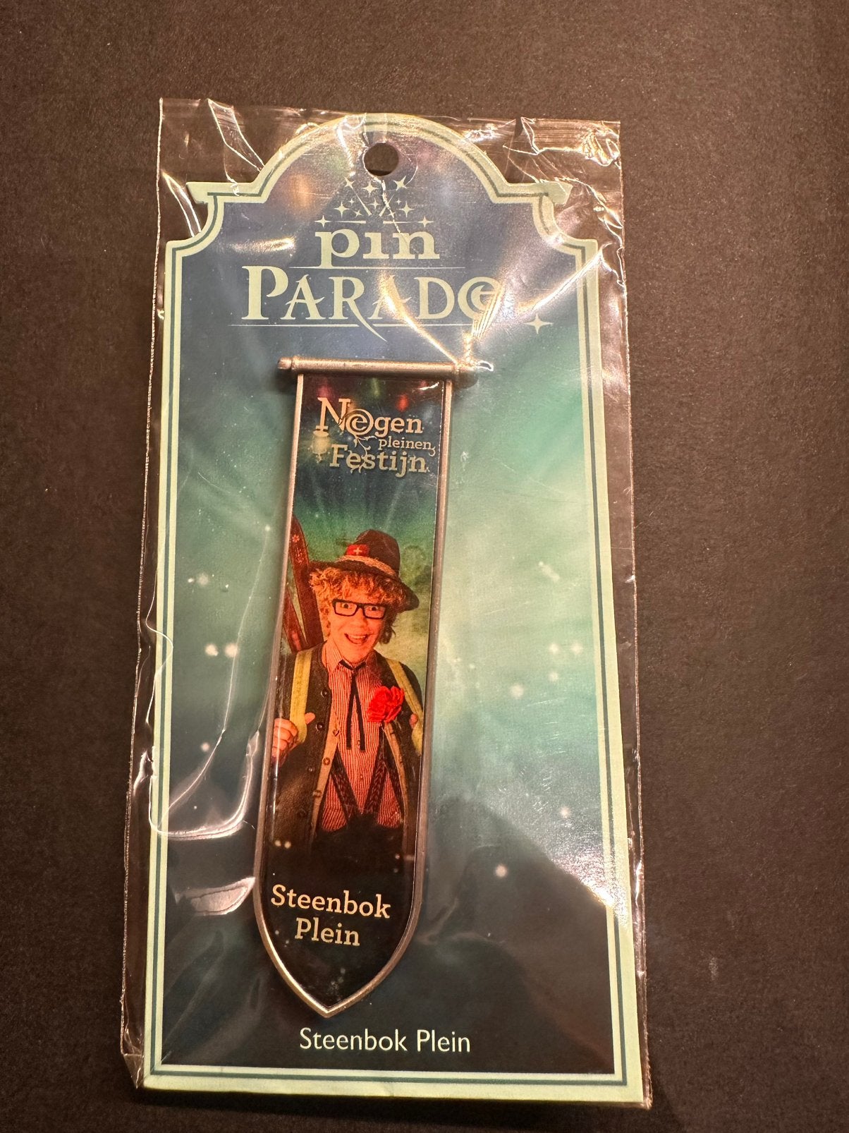 Efteling Pin: Negen Pleinen Festijn 2015 - Steenbok Plein, Ophalen, Zo goed als nieuw, Beeldje of Poppetje