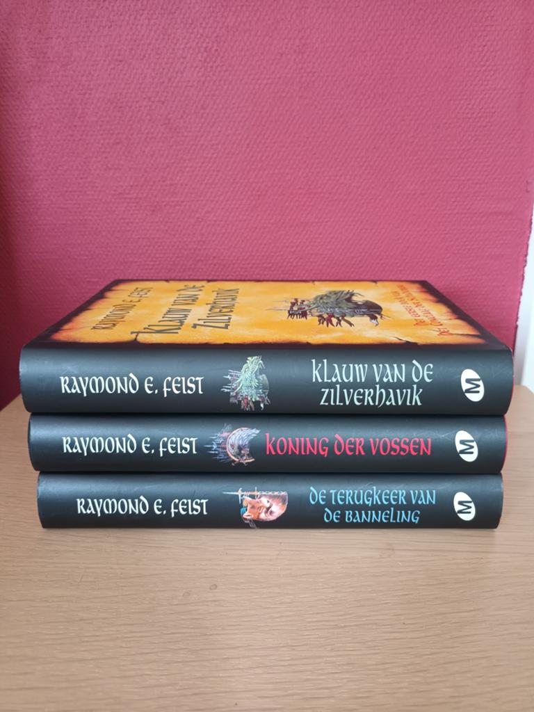 Raymond E. Feist - De Saga van de Oorlog van de Slang, Boeken, Fantasy, Ophalen of Verzenden, Gelezen