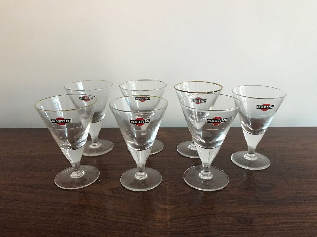 Set van 7 oude Martini glazen op voet voetglazen rood zwart, Verzamelen, Ophalen of Verzenden, Gebruikt, Overige typen