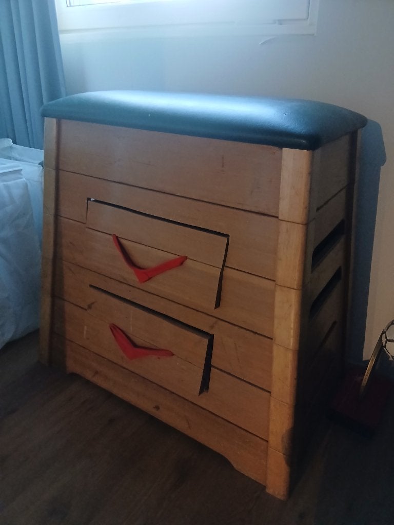 Unieke vintage kleutergymkast met lades, Ophalen, Gebruikt, Bruin, Overige typen